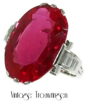 Een trouw met een vintage thema en nu nog een trouwring?