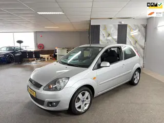 Ford Fiesta 1.3-8V Futura Apk Nieuw,2e eigenaar,Airco,E-Ramen,N.A.P,Lm velgen,2 sleutels + boekjes,T
