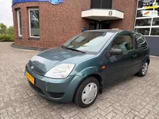 Ford Fiesta 1.25-16V Ambiente /bj.2003 / trekhaak / APK tot 07/2027 / NAP met 256205 km./ goedkope i