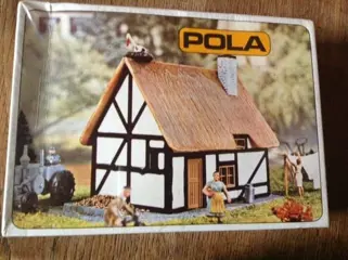POLA - HO 516 - Vakwerkhuis met strodak - NIEUW