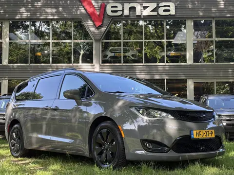 Chrysler Pacifica 3.6 V6 Hybrid LIMITED S (bj 2020)