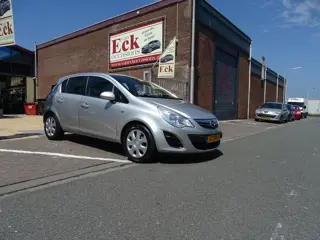 Opel Corsa 1.2-16V Edition AUTOMAAT (bj 2011)