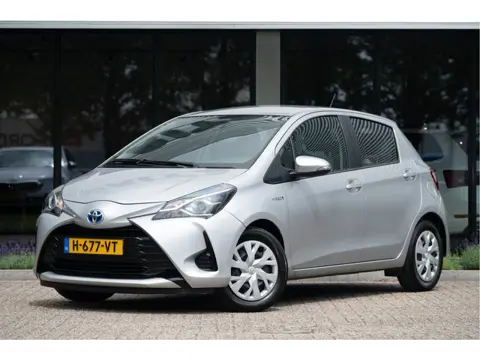 Toyota Yaris 1.5 Hybrid Active | Org. NL | Camera | Clima | Cruise | Bluetooth