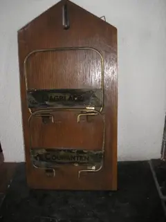 Brieven- tijdschriften- krantenhanger