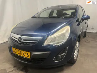Opel Corsa 1.3 CDTi EcoFlex S/S Cosmo - Rechter Zijschade