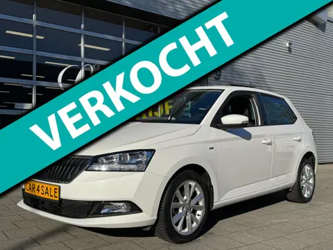 Skoda Fabia 1.0i Clever - Appel CarPlay / Navigatie I Airco I Achteruitrij Camera I LED I PDC I Spor