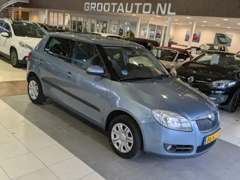 Škoda Fabia 1.6-16V Tour Automaat Airco, Cruise Control, Trekhaak, Stuurbekrachtiging