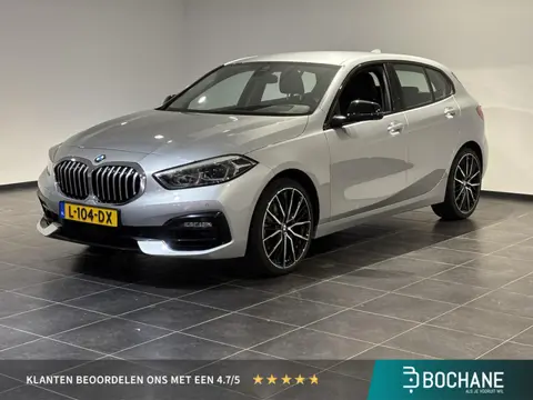 BMW 1-serie 120i High Executive | Sport line | Apple Carplay/Android auto | Parking Pack | Audio Med