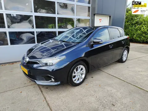 Toyota Auris 1.2T Trend camera panorama dak