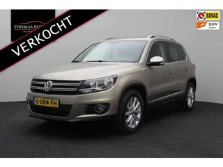 Volkswagen Tiguan 1.4 TSI R-Line Edition 2015 | Trekhaak Uitklapbaar | Parkeersensoren | Achteruitri