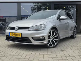 Volkswagen Golf 1.4 TSI Highline + R-LINE + MASSAGE + CARPLAY ANDROID + CAMERA