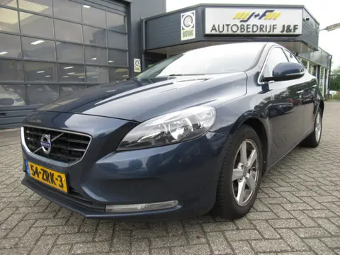Volvo V40 1.6 D2 Momentum / NAV / CAMERA / CLIMATE / PDC