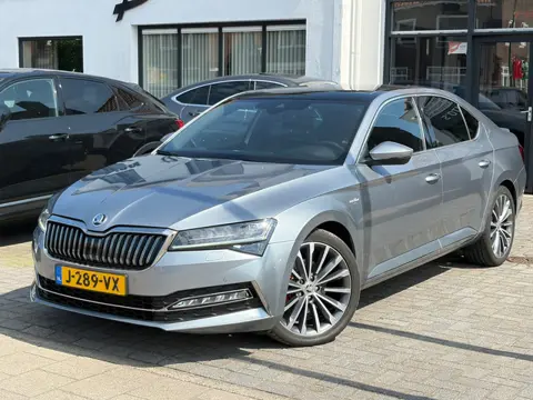 Skoda Superb 2.0 TSI Laurin & Klement, Full option, Schuif/kanteldak, Stoelverwarming/koeling, Elekt
