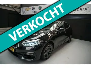 BMW 1-serie 118i High Executive Edition Automaat / NAVI / NAP