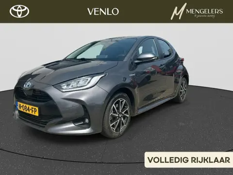 Toyota Yaris 1.5 Hybrid Dynamic RIJKLAAR | Climate Control | Cruise Control | Camera | Navi via App
