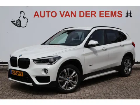 BMW X1 sDrive18i Executive NL-Auto / Sportstoelen / Clima / Correct onderhouden