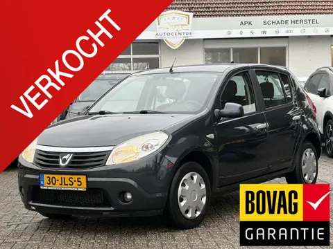 Dacia Sandero 1.6 Lauréate AIRCO | TREKHAAK | NIEUWE APK | BOVAG !!