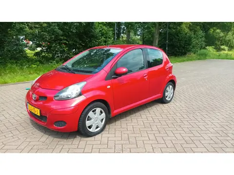 Toyota Aygo 1.0-12V Now Airco / Apk 06-27