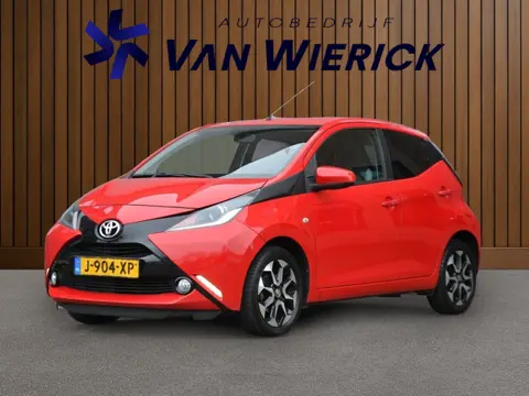 Toyota Aygo 1.0 VVT-i x 5-Deurs 6 Maanden Garantie! | Camera | Bluetooth | Airco
