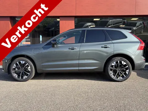 Volvo XC60 2.0 T8 Plug-in hybrid AWD Ultra Dark | Stoel/stuurverw. | CarPlay | Pano!