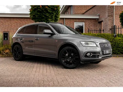 Audi Q5 2.0 TFSI Quattro Sport Edition 225 PK S-Line Pano Adaptive Camera Trekhaak Camera 20''