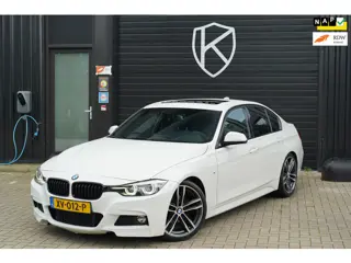 BMW 3-serie 320i M Sport Edition LED/PANO/SPORT CHASSIS/STOELVERW/NAVI PRO/LICHT PAKK/