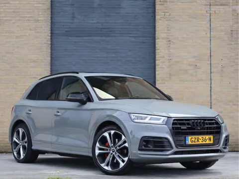 Audi Q5 55 TFSI e quattro Competition S-Line Pano | HUD | Luchtvering | Matrix | 360° | Massage