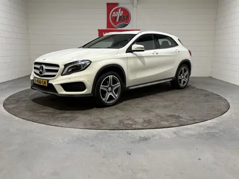Mercedes-Benz GLA 200 Prestige, Automaat, Nieuwstaat, Xenon, 19 inch Amg, Cruise, P.sensoren, Half l