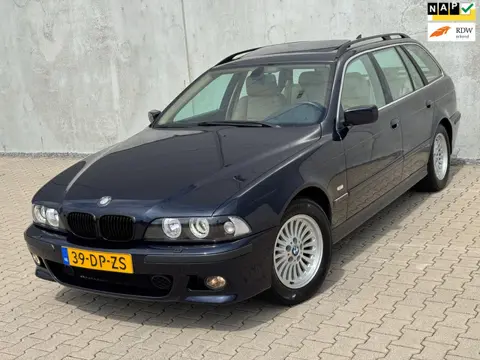 BMW 5-serie Touring 528i Executive Aut. Schuifdak Trekhaak OH Zeer nette auto