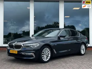 BMW 5-serie 540i xDrive High Executive - Leder - Panorama - LM