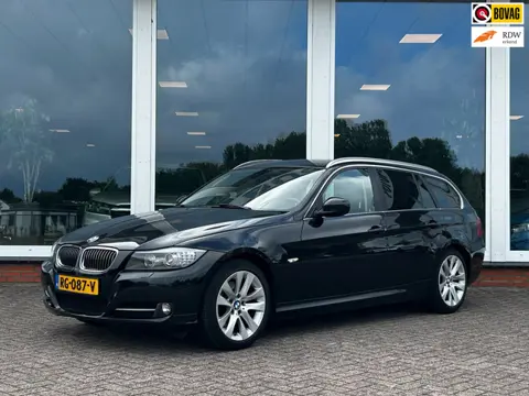 BMW 3-serie Touring 320i Luxury Line - Navi - PDC - LM