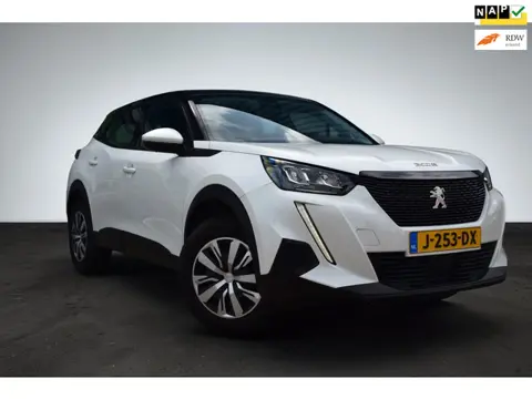 Peugeot 2008 1.2 PureTech Active, Trekhaak, Apple car play, Airco, Cruise