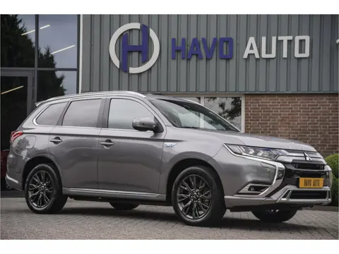 Mitsubishi Outlander 2.4 PHEV S-Edition, LEDER, SCHUIFDAK, CAMERA, LED