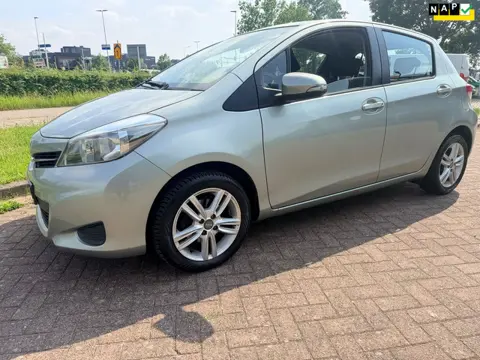 Toyota Yaris 1.0 VVT - APK 05-2027 - Camera - Top staat