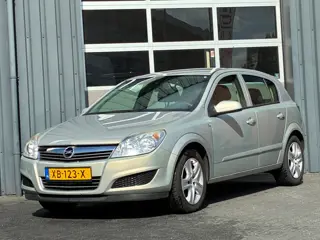 Opel Astra 1.4 Essentia Airco Lees Tekst!!
