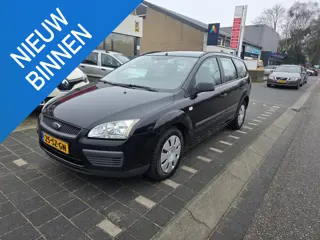 Ford Focus Wagon 1.6-16V Champion 5 deurs, airco, stationwagon