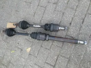 Ford Focus 1.8 TDCI 1998/2005 Aandrijfassen Links en Rechts