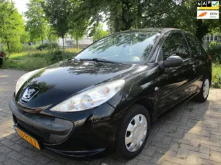 Peugeot 206 + 1.1 Accent AIRCO