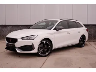 CUPRA Leon Sportstourer 1.4 e-Hybrid Black Edition | Panorama | Carplay | Camera | Virtual | LED |