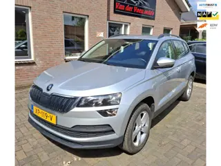Skoda Karoq 1.0 TSI Ambition Business. Dealer onderhouden! 2de eigenaar. Nieuwe distributieriem + w.
