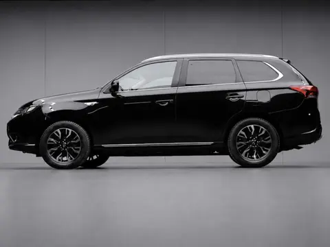 Mitsubishi Outlander 2.0 PHEV instyle+ (APPLE CARPLAY,SCHUIFDAK,LED,LEDER,ELECTRISCHE STOELEN,STOEVE