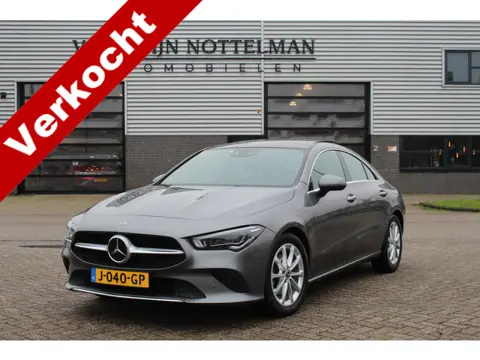 Mercedes-Benz CLA-Klasse 200 Business Solution Luxury / Panoramadak / N.A.P.