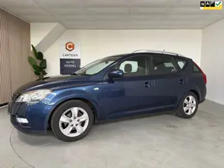 Kia Cee'd Sporty Wagon 1.4 CVVT Navigator Plus Pack Airco, Navigatie, Trekhaak, LMV, AUR Camera