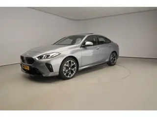 BMW 2 Serie Gran Coupé 220 | M-Sportpakket | LED | Navigatie | Panoramadak | Sportstoelen | Shadow l