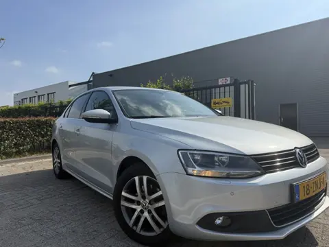 Volkswagen Jetta 1.6 TDI Navigatie|Cruise|Sensoren|Clima