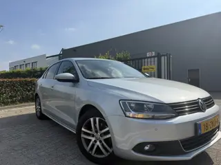 Volkswagen Jetta 1.6 TDI Navigatie|Cruise|Sensoren|Clima