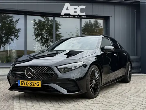 Mercedes-Benz A-Klasse 200 AMG Line (bj 2023, automaat)