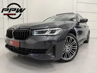 BMW 5 Serie Touring 530e xDrive High Exe PANO/TREKHAAK/H&K/360CAMERA/ACC/19"M-SPORT BREEDSET/LED-ADA