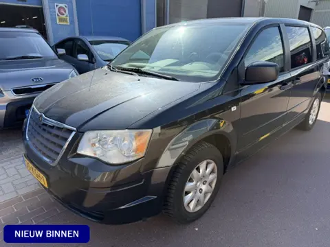 Chrysler Town & Country 3.3 V6 Automaat LEER APK jan-2027 NAP Fijne en ruime auto van 1e eigenaar in