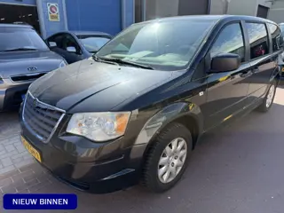 Chrysler Town & Country 3.3 V6 Automaat LEER APK jan-2027 NAP Fijne en ruime auto van 1e eigenaar in